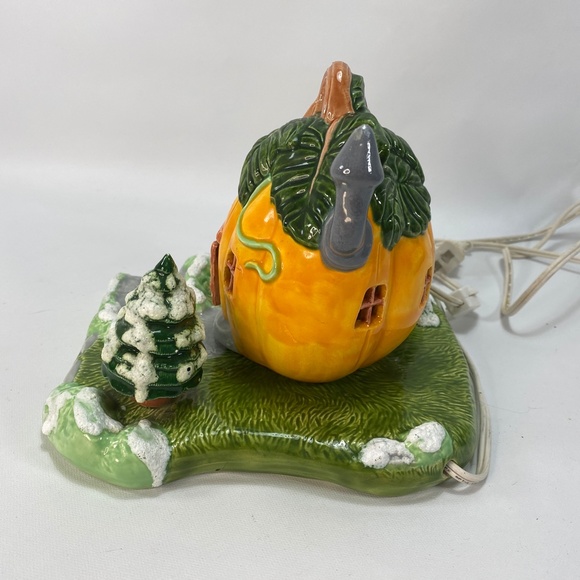 Vtg 2 Pc Scioto Molds Ceramic 1980/90s Pumpkin House Snowy Yard Trees w Light - Picture 7 of 16